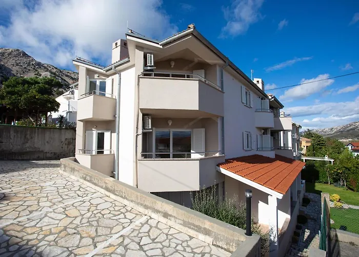 Apartments Crnekovic I Zarok