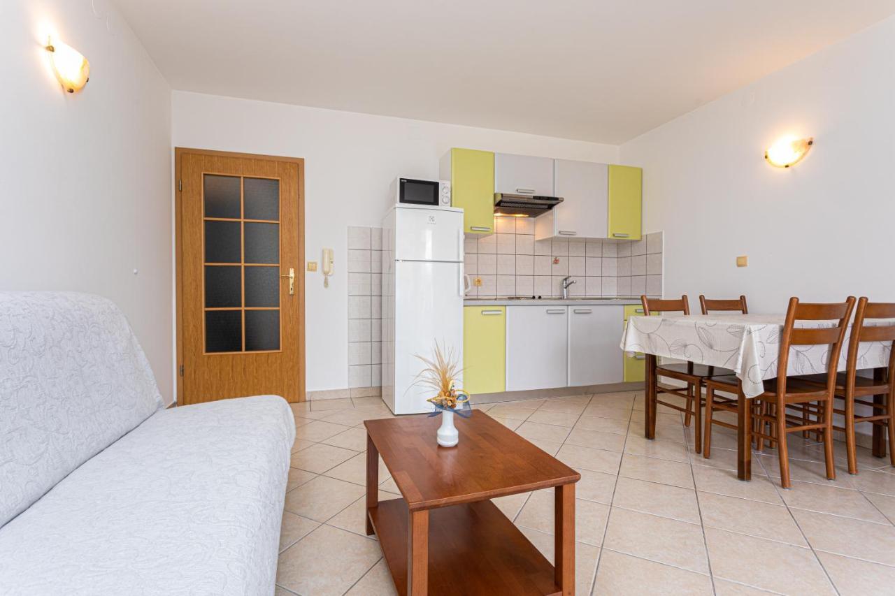 Crnekovic I Zarok Apartment *
