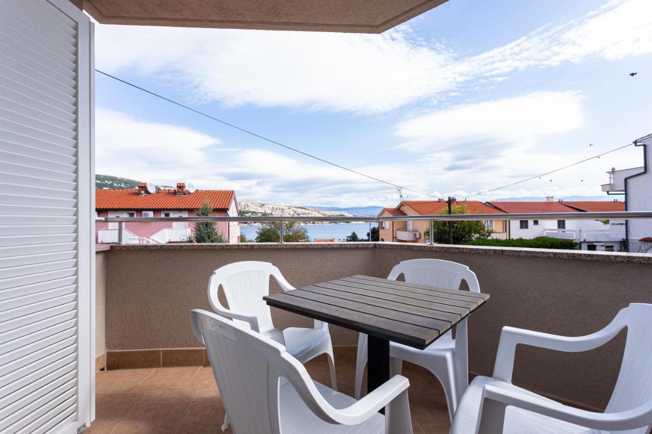 Apartment Crnekovic I Zarok Baska (Krk)